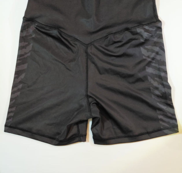 Calza femenina modelo Katana short